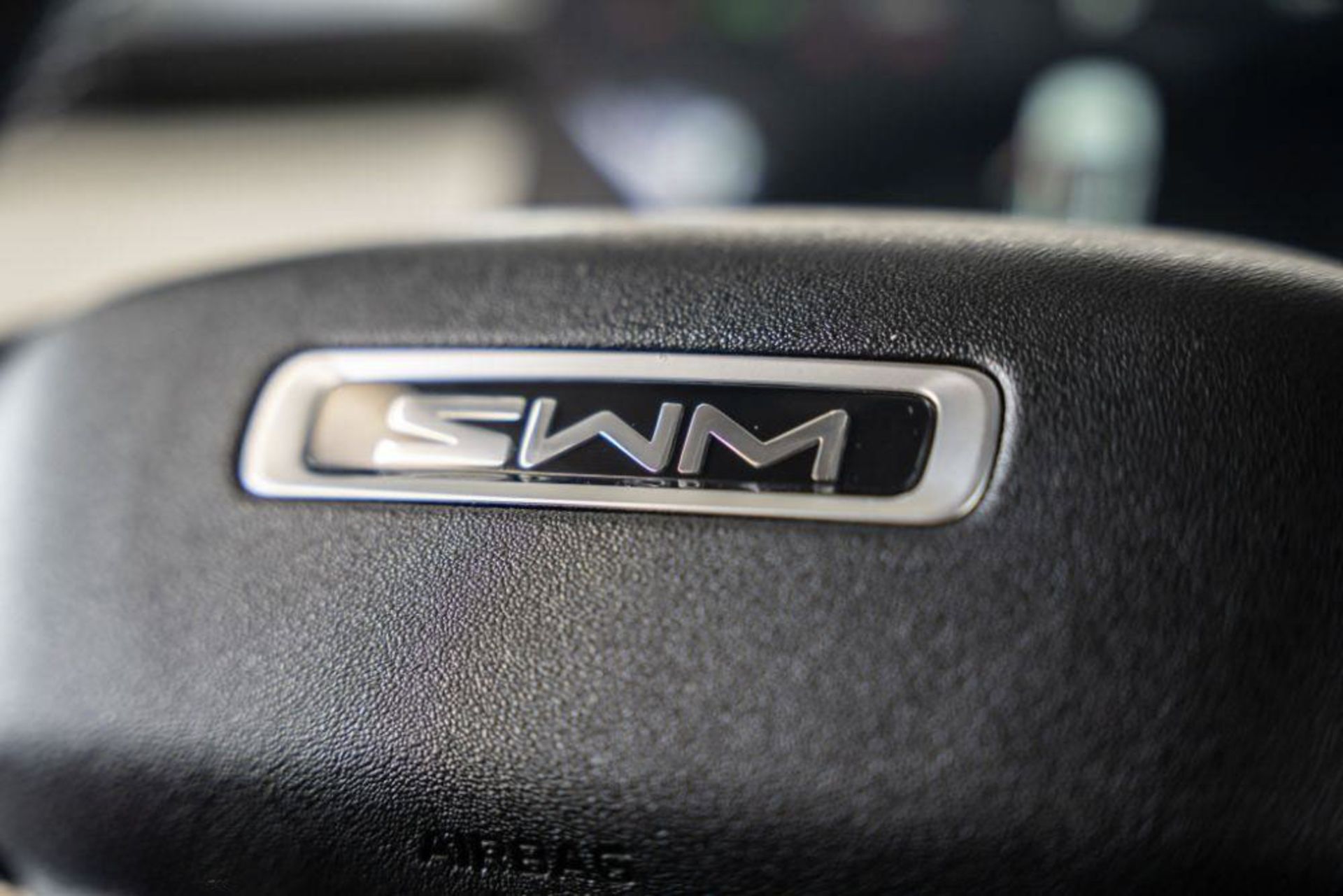 فرمان SWM G01 Pro