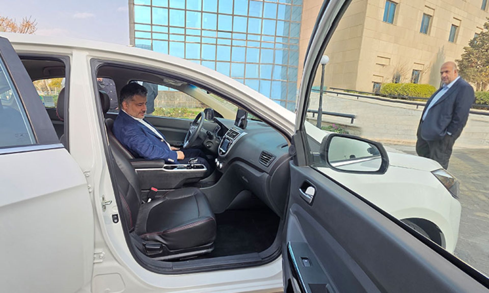 کی ام سی ایگل هیبریدی HEV