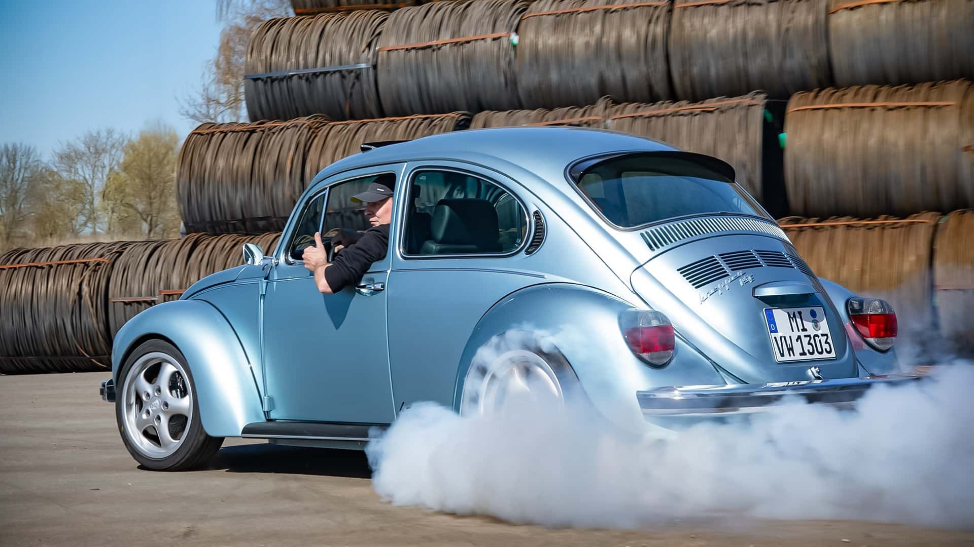 فولکس‌واگن بیتل با موتور تسلا 