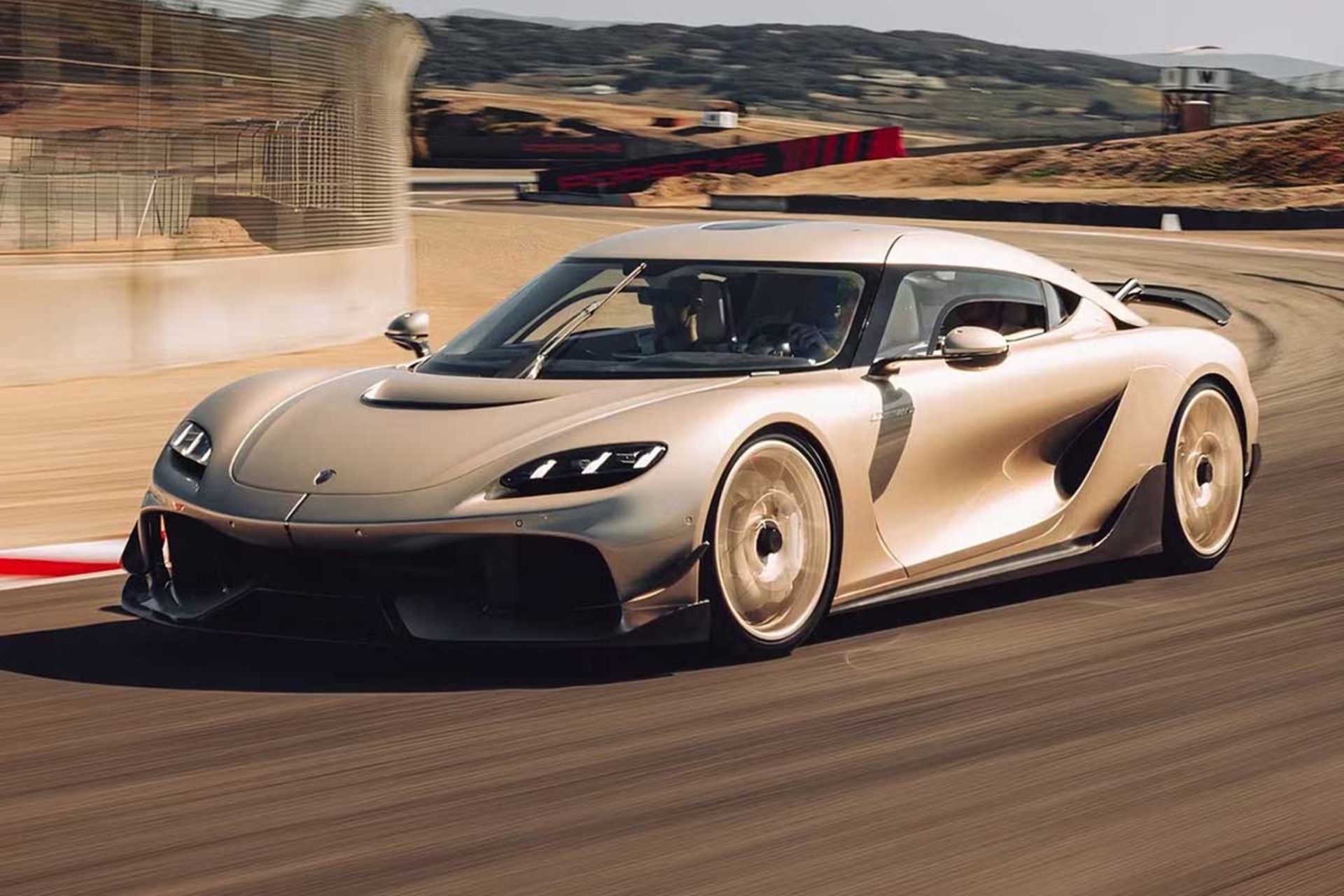 کونیگزگ جمرا F10