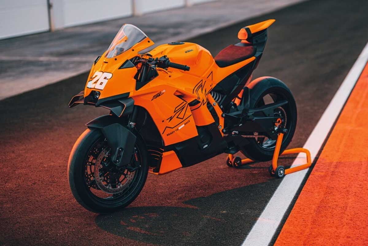 معرفی KTM 990 RC R، اولین موتورسیکلت اسپرت جاده‌ای کی‌تی‌ام پس از ۱۷ سال