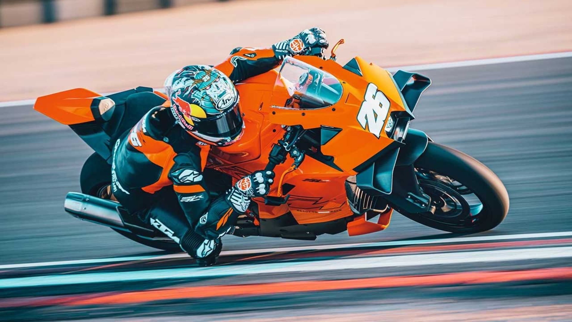 کی تی ام 990 RC R