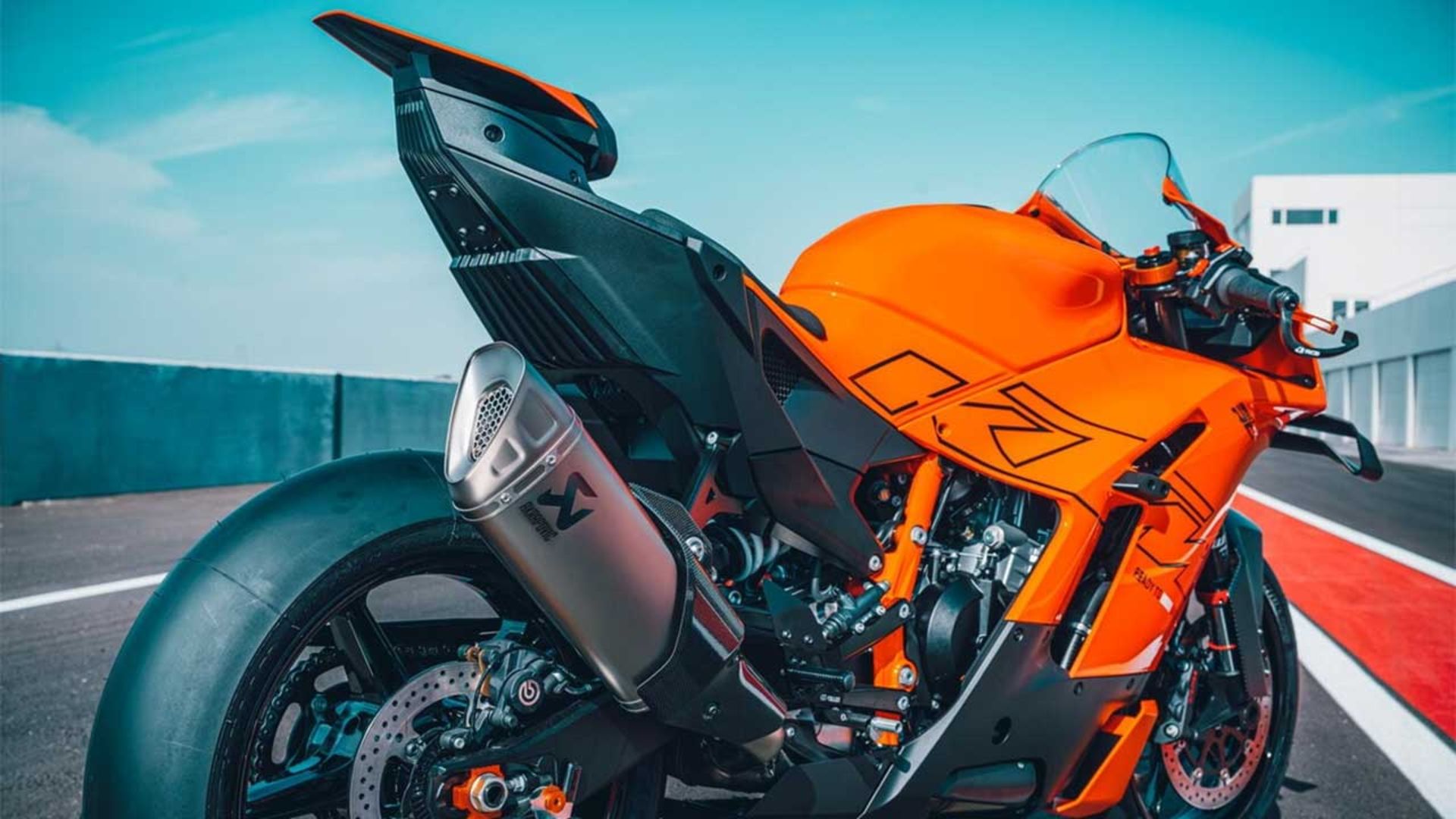 کی تی ام 990 RC R
