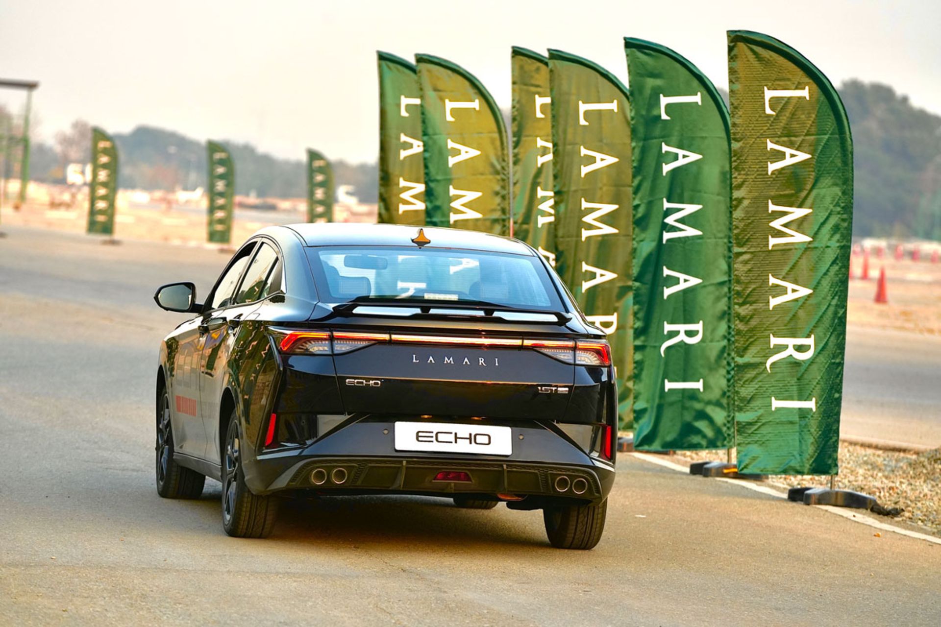 رانندگی با لاماری اکو در پیست آزادی