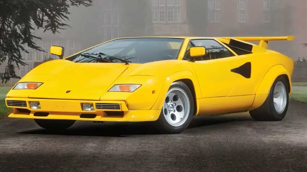 لامبورگینی کانتاش LP400 S 