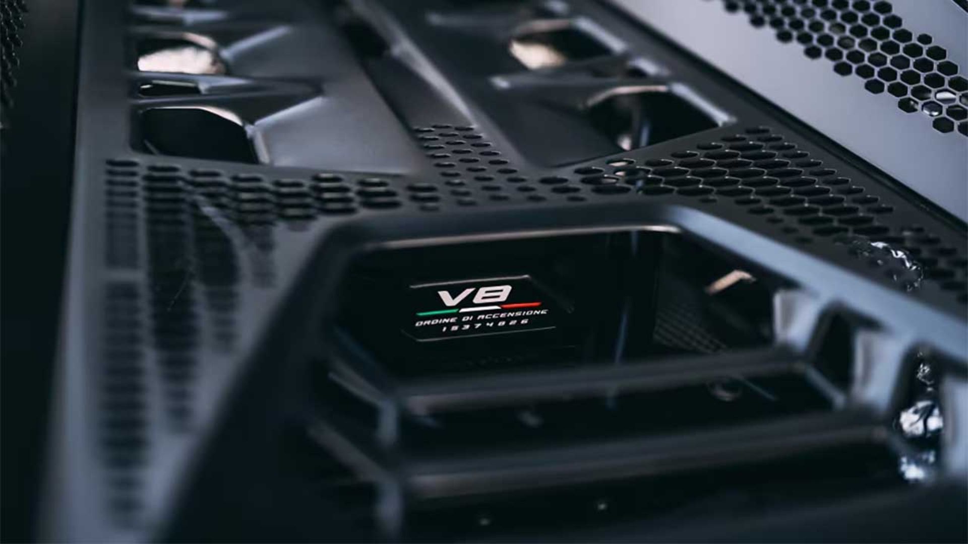 موتور لامبورگینی تمراریو