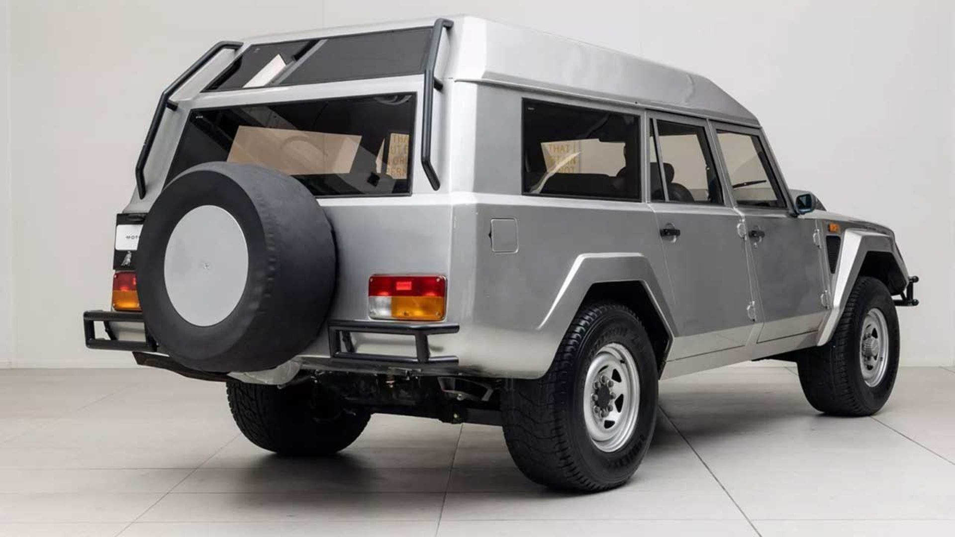 لامبورگینی LM002 استیشن