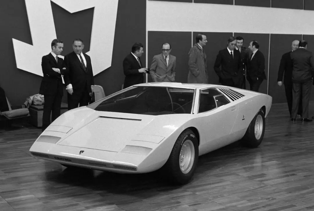 خودروی مفهومی لامبورگینی LP500 (Lamborghini LP500) در نمایشگاه خودروی ژنو