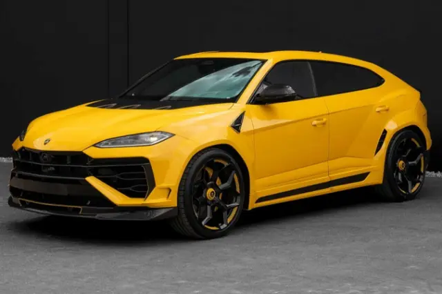 لامبورگینی اوروس SE (Lamborghini Urus SE) با کیت بدنه عریض نوویتک