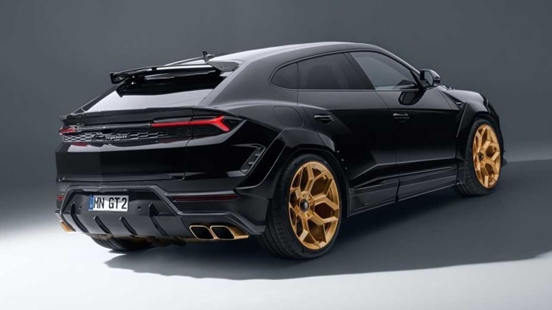 لامبورگینی اوروس هیبرید با کیت بدنه نوویتک