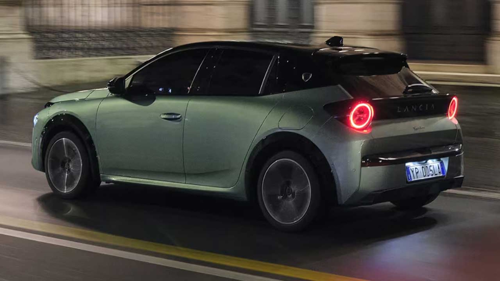 لانچیا اپسیلون پایه دستی