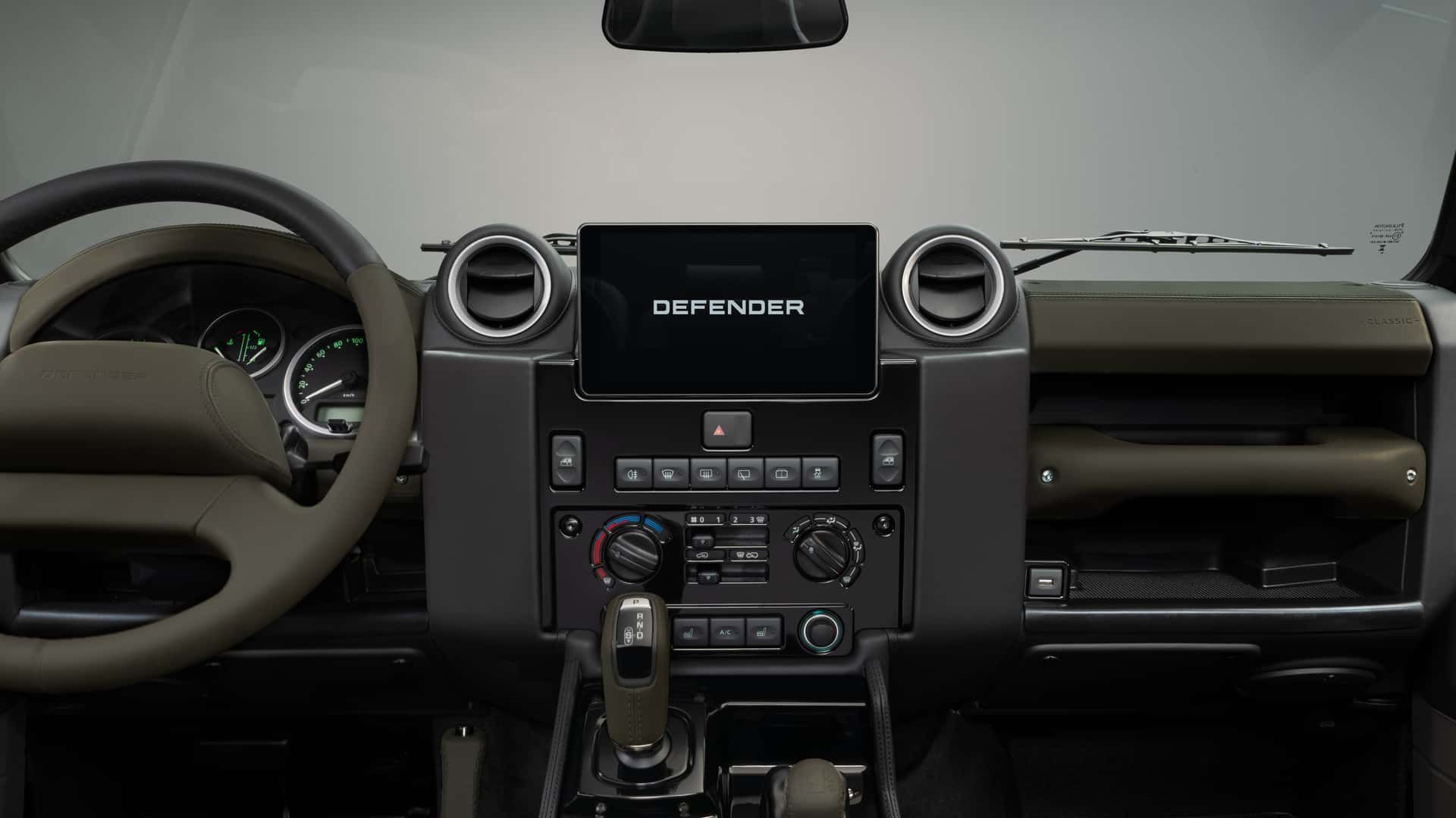 بازسازی لندروور دیفندر کلاسیک