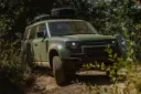 خودروی نظامی لندروور دیفندر ولف سری II (Land Rover Defender Wolf Series II) در مسیر خاکی