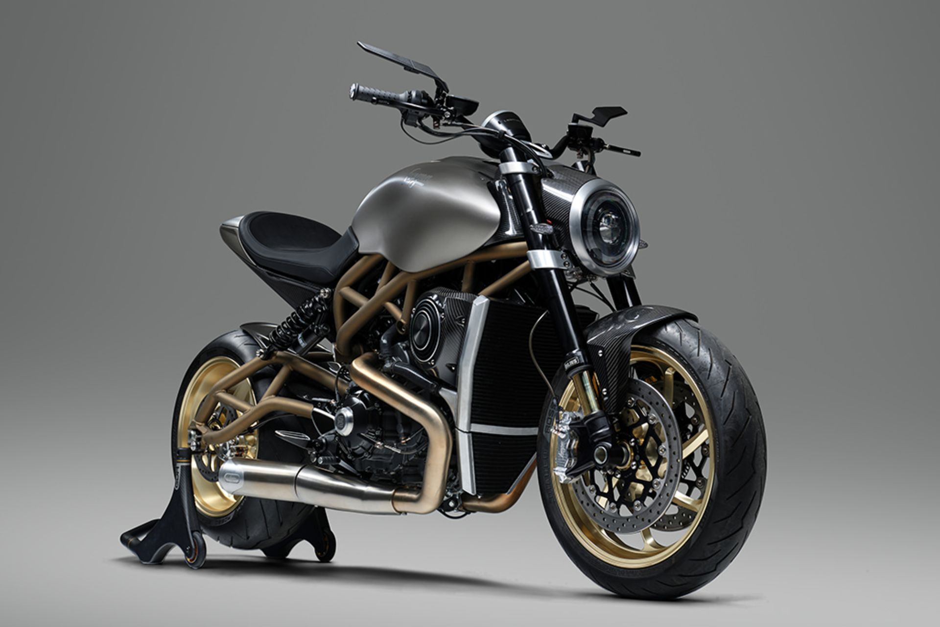 جلوی موتورسیکلت اسپرت نیکد لانگن لایت اسپید