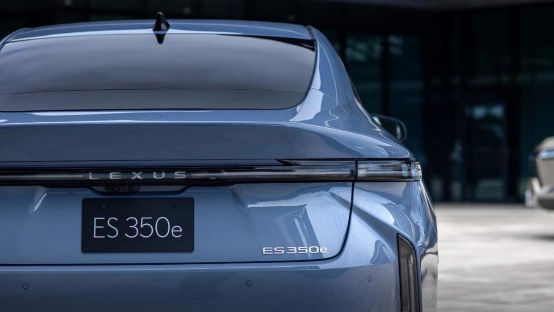 لکسوس ES350e