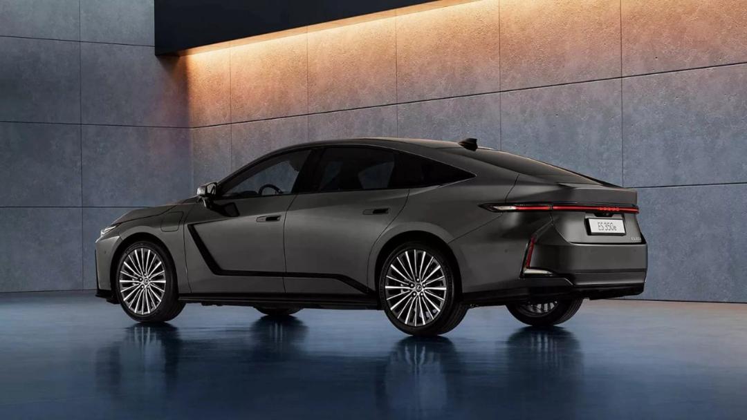 لکسوس ES350e