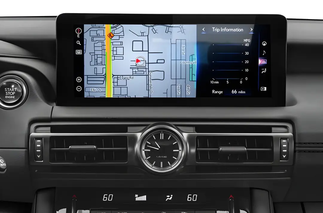 نمایشگر اطلاعات سفر و نقشه در داشبورد خودروی لکسوس (Lexus) IS 500