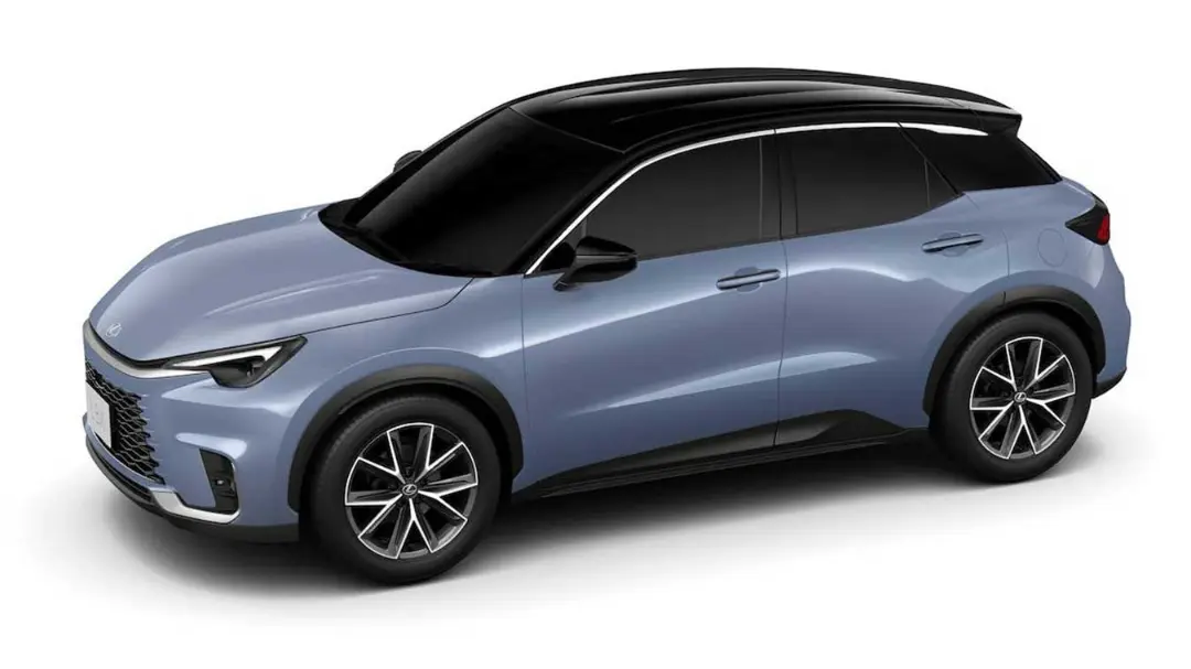 خودرو لکسوس (Lexus) LBX با رنگ آبی و سقف مشکی