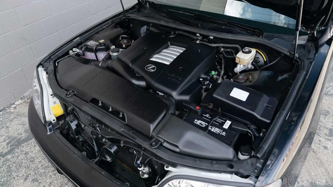 لکسوس LS400 مدل ۲۰۰۰
