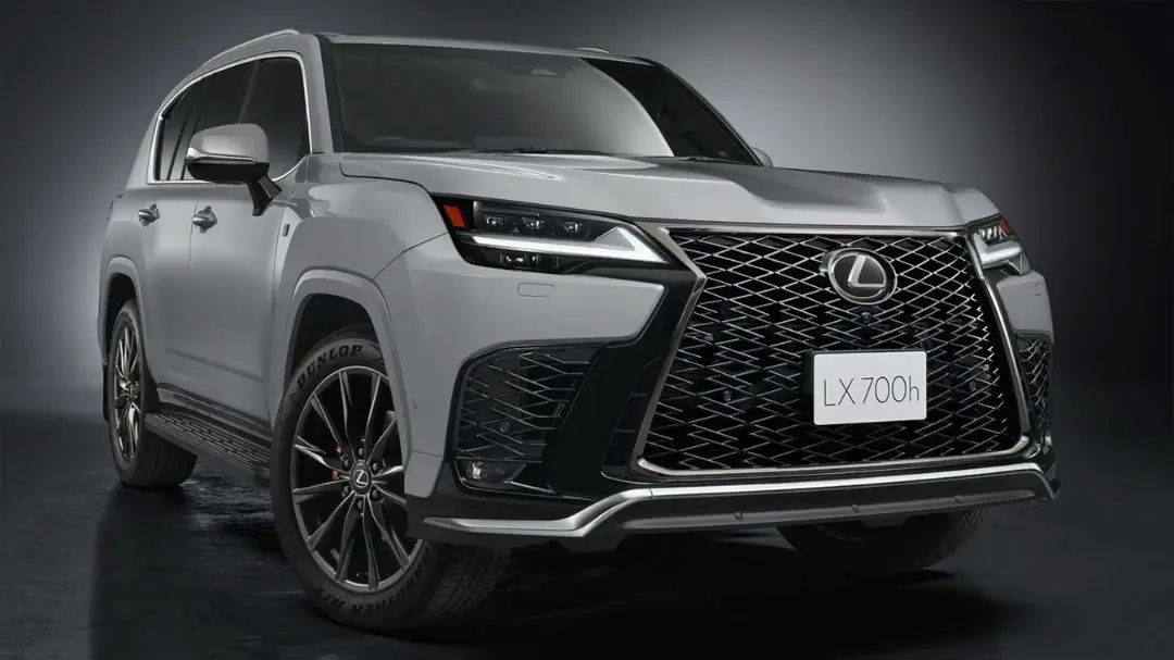لکسوس LX با پکیج F اسپرت نمای جلو
