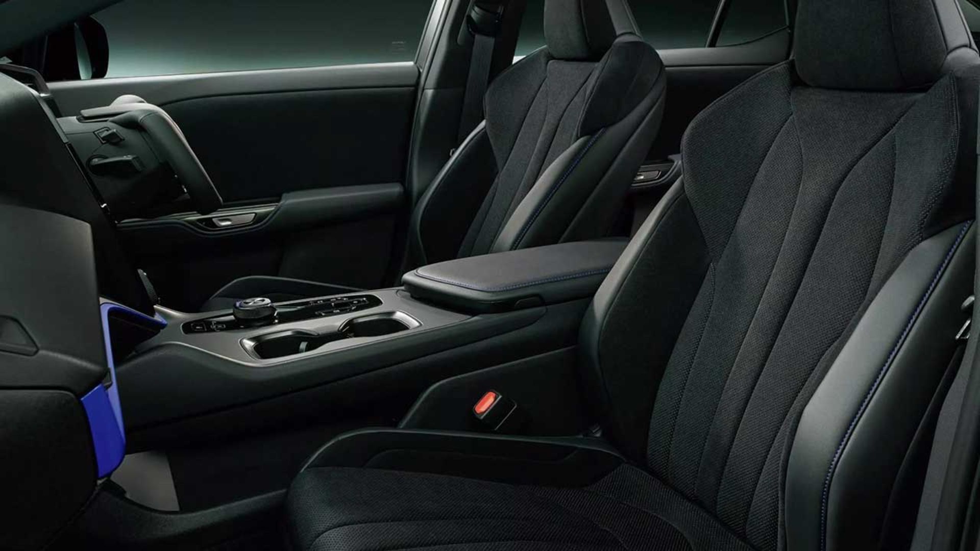 لکسوس RZ600e F Sport