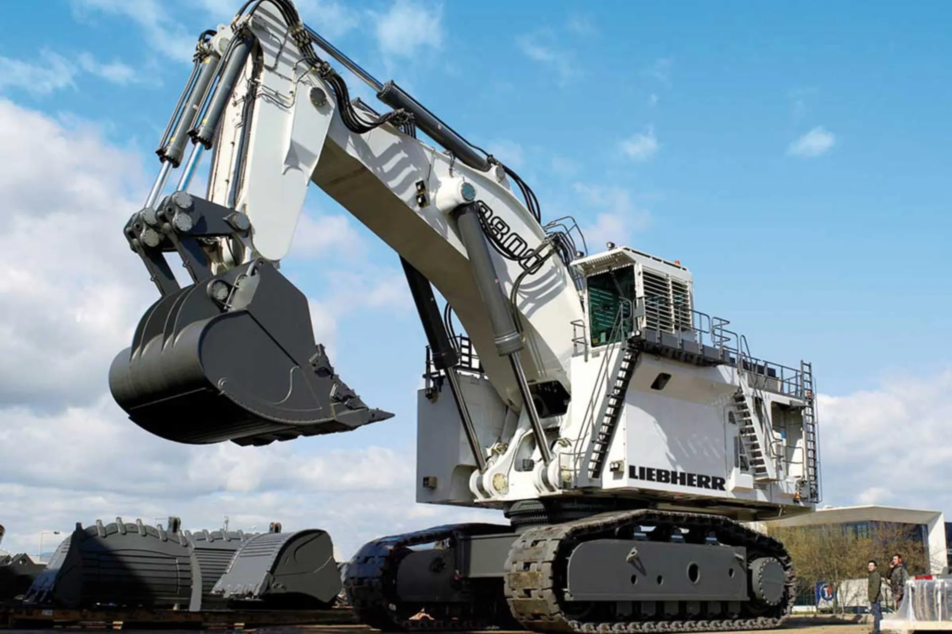 بزرگ‌ترین بیل مکانیکی جهان