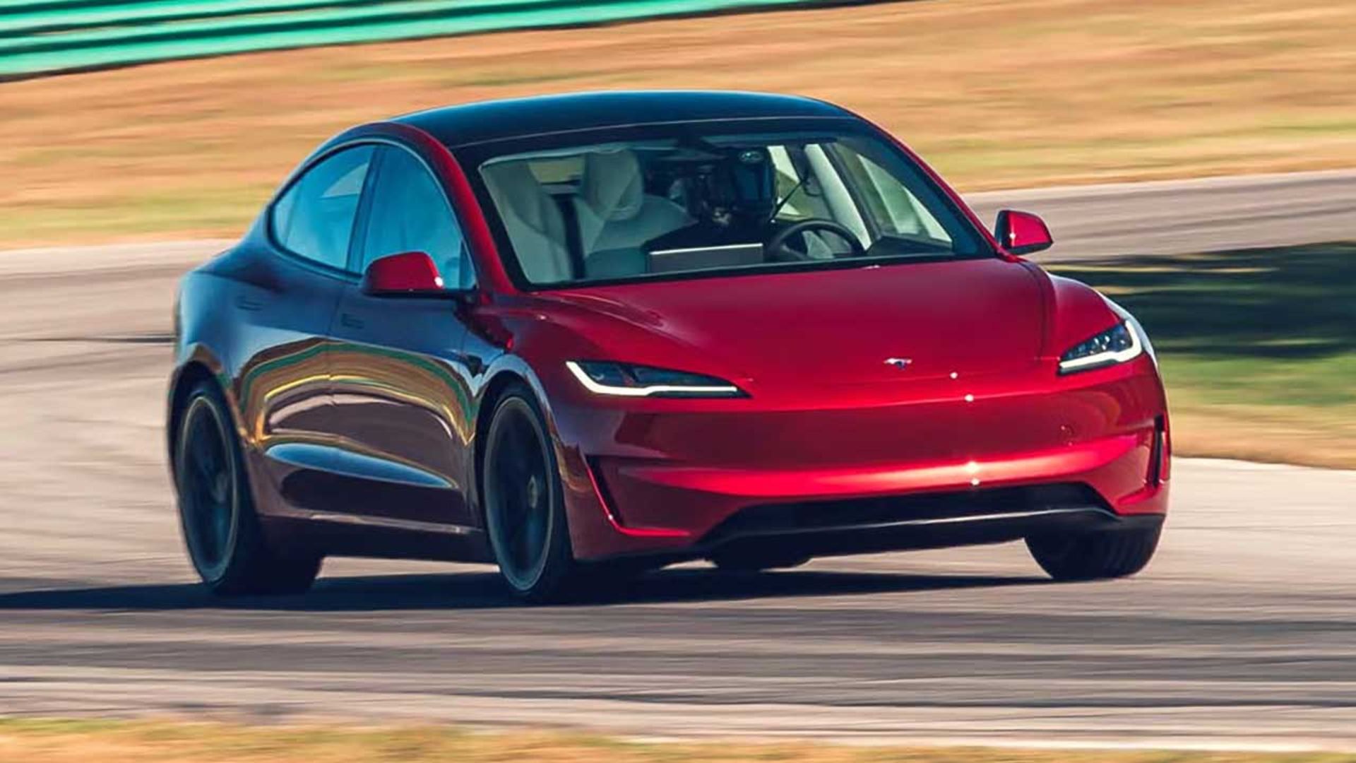 تسلا مدل 3 پرفورمنس