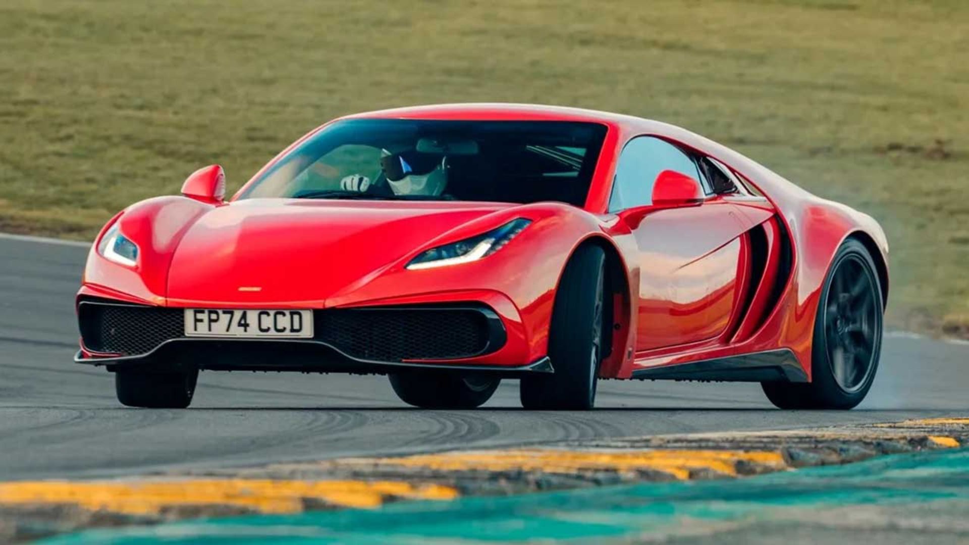 لوتوس امیرا در برابر نوبل M500