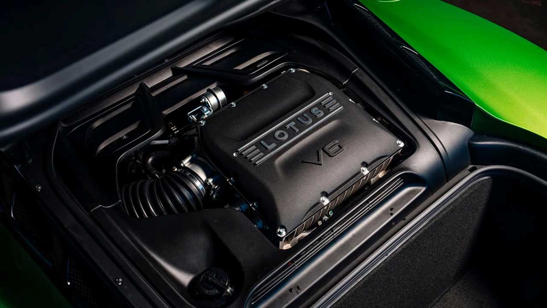 لوتوس امیرا در برابر نوبل M500