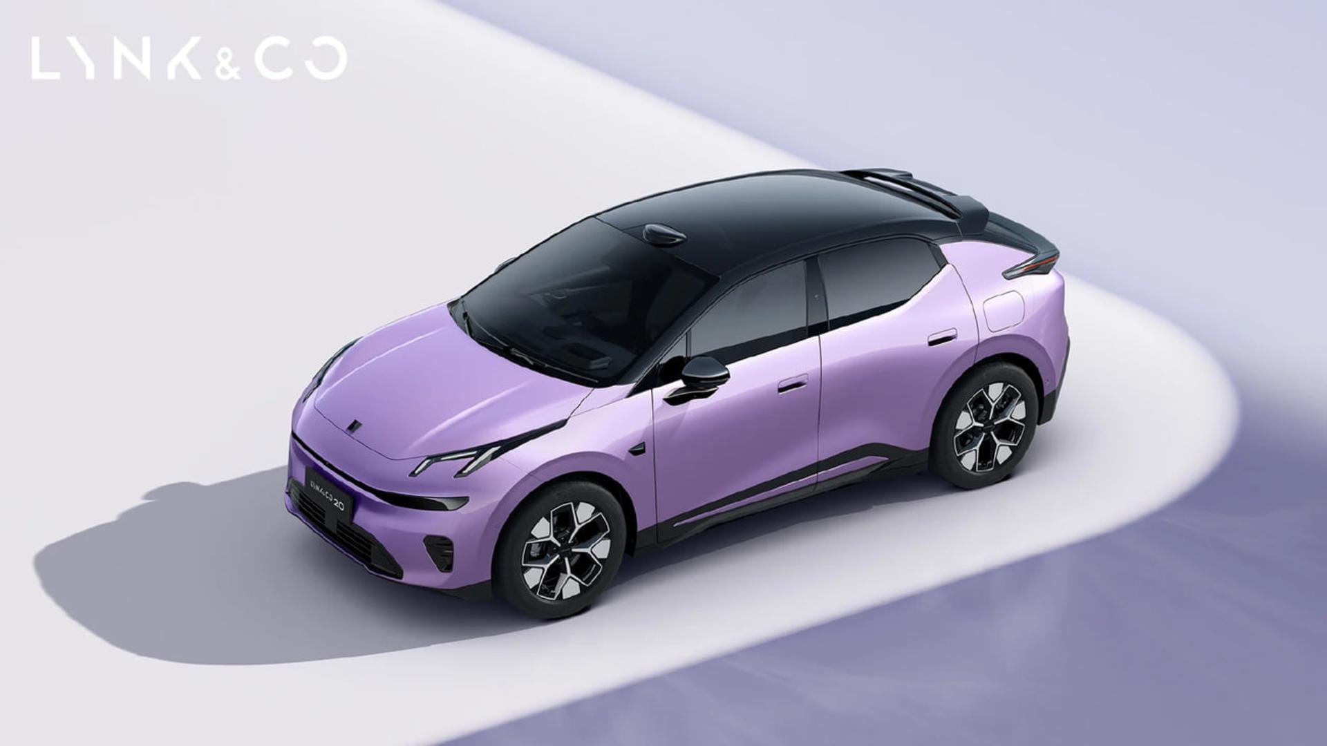 خودرو برقی لینک اند کو (Lynk & Co) بنفش رنگ در نمای سه چهارم