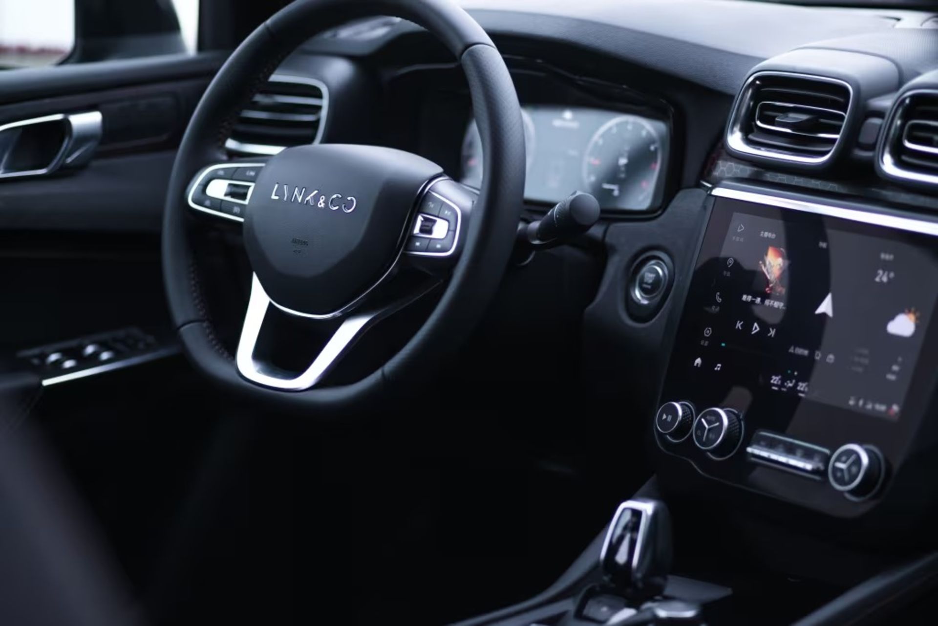 lynk & co 03    lynkco03