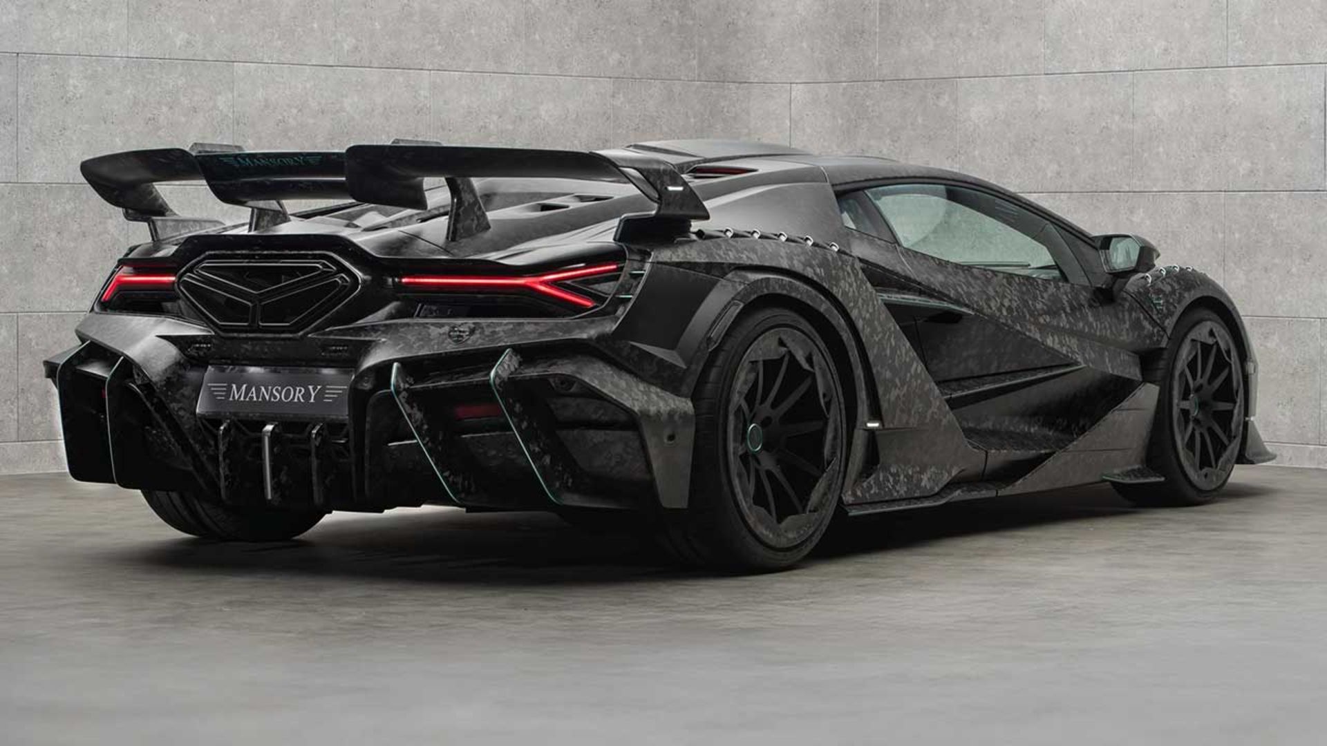 منصوری کربونادو X لامبورگینی روئلتو 