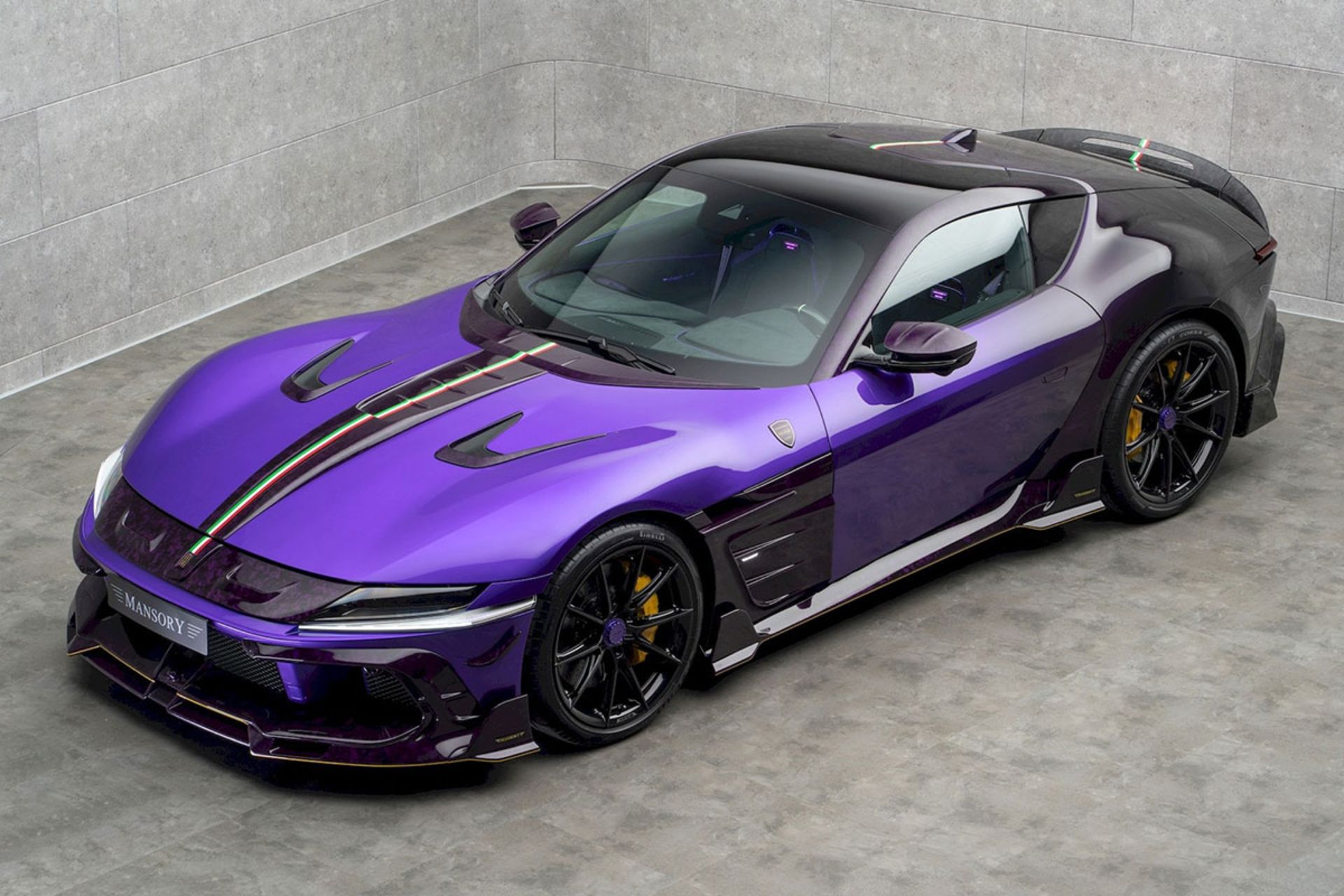 منصوری اکواستر فراری 12 چیلیندری