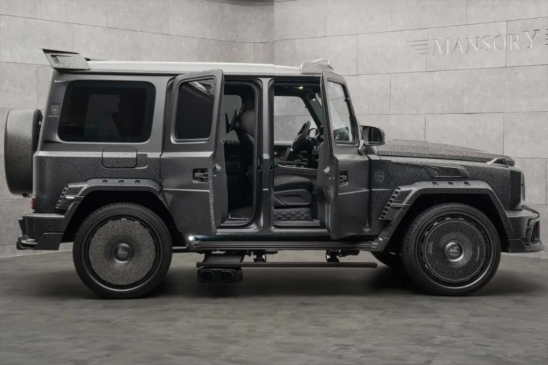 منصوری P820 مرسدس G کلاس نمای کناری