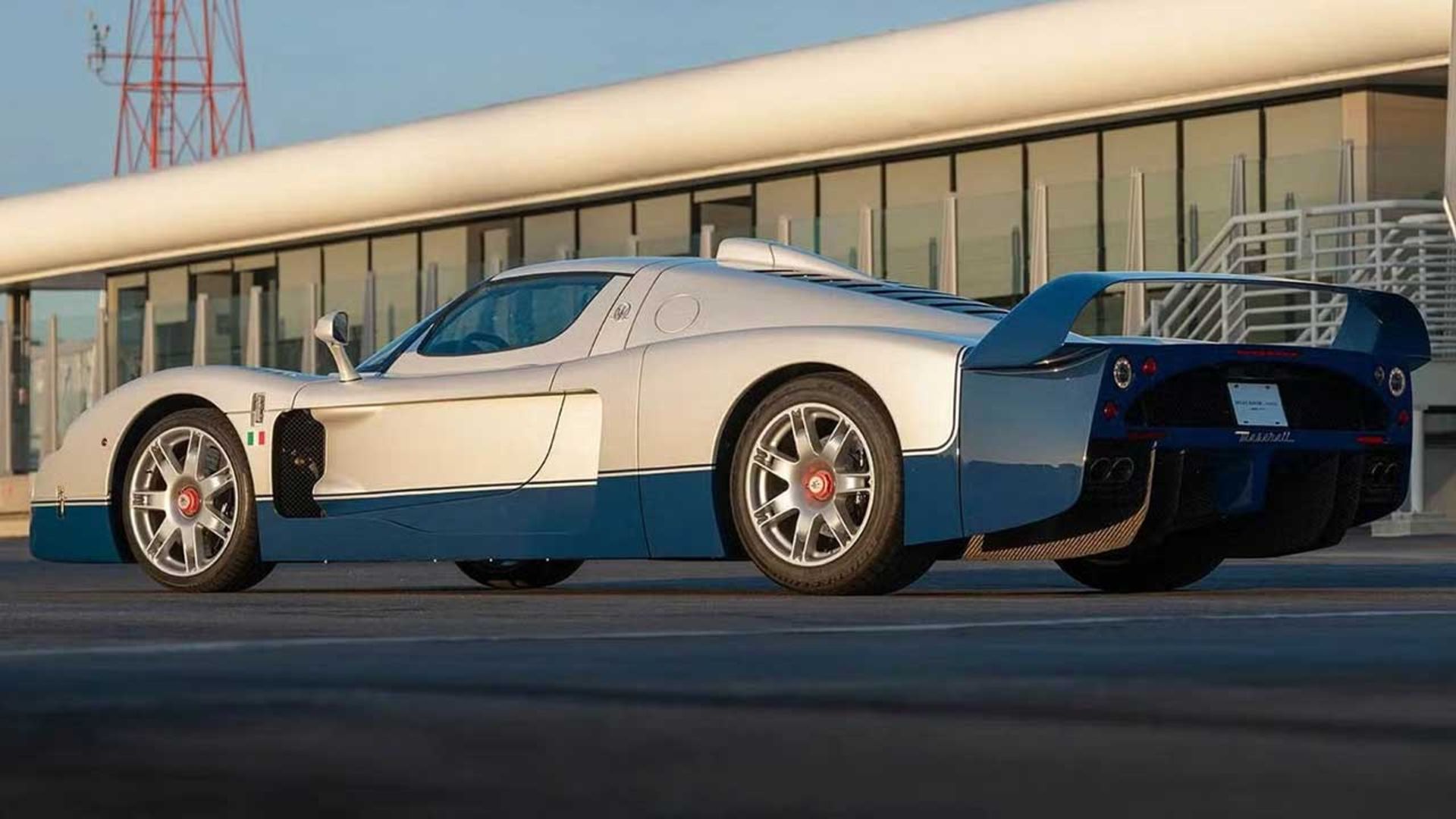 مازراتی MC12