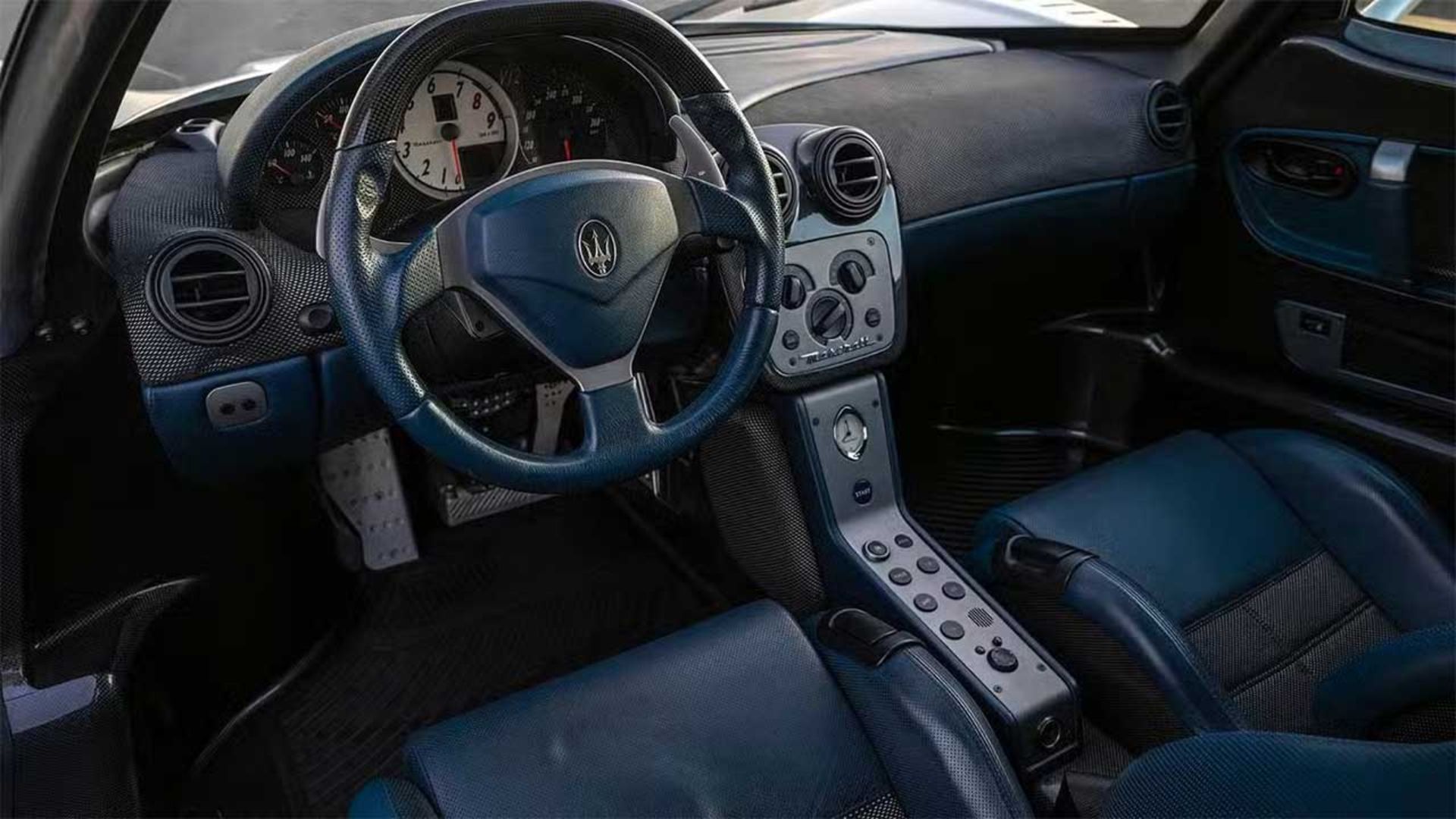 مازراتی MC12