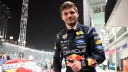 ماکس ورستپن (Max Verstappen) با لباس تیم ردبول در پیست مسابقه