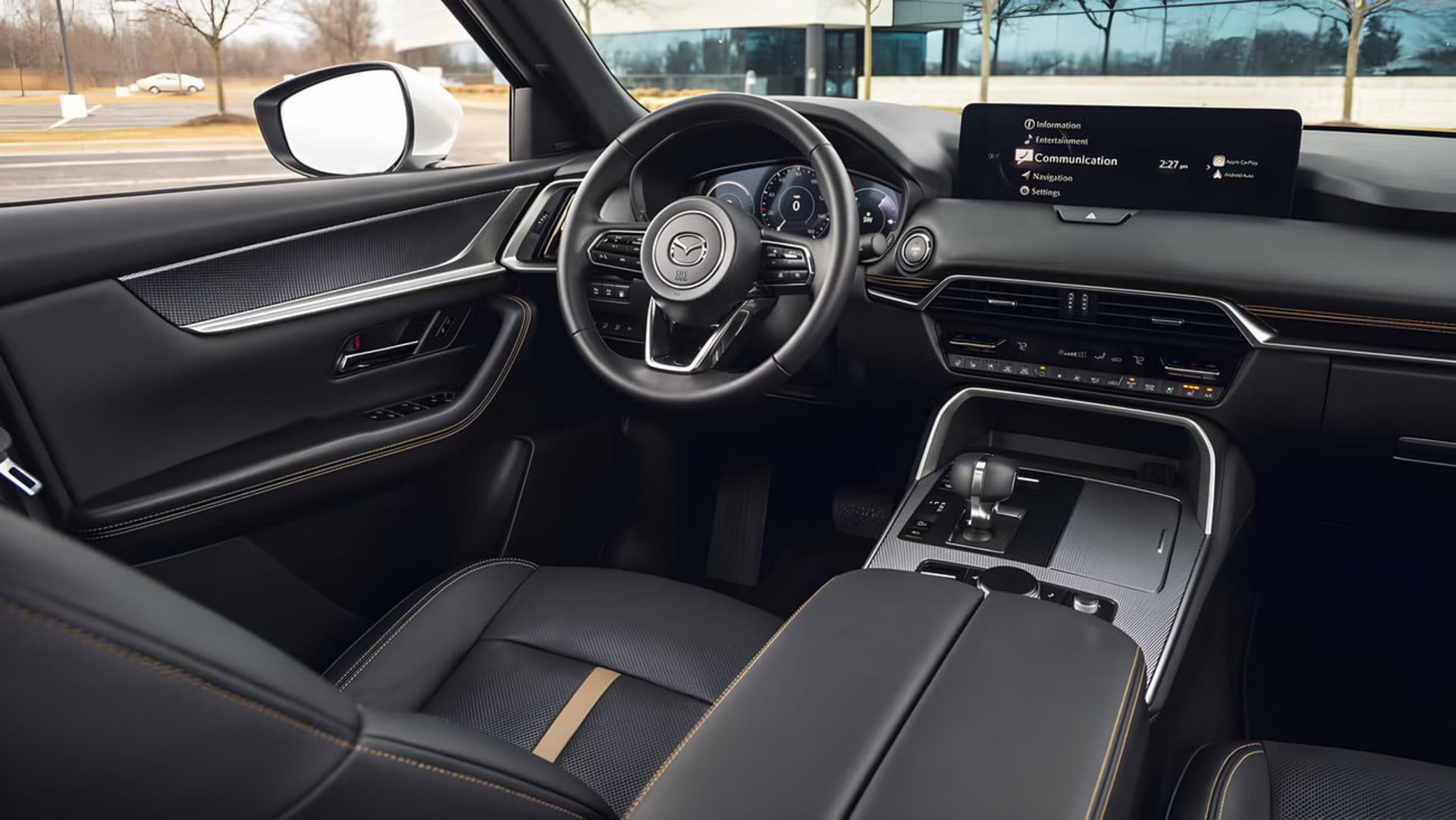 داشبورد و طراحی داخلی خودروی مزدا CX-90 (Mazda CX-90) با صندلی‌های چرمی