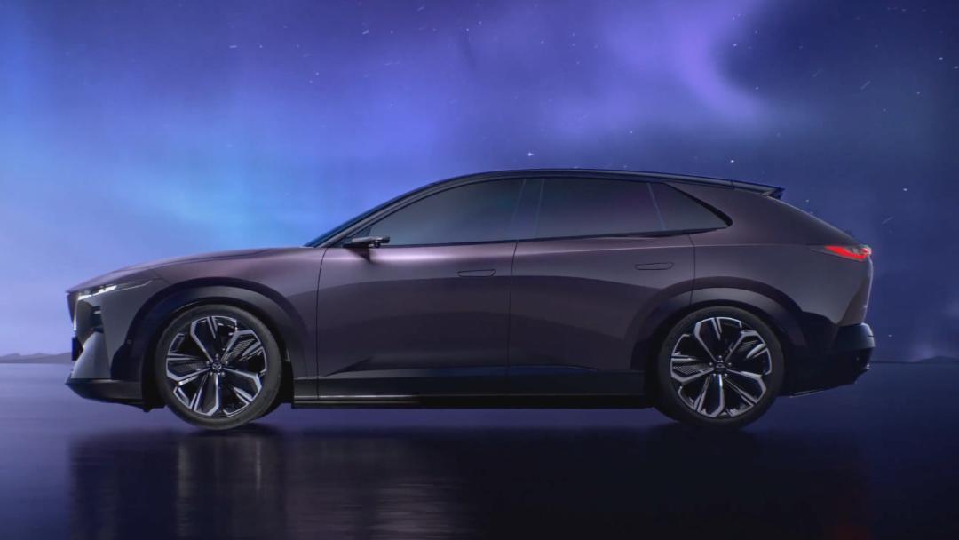 mazda ez-60   EZ60