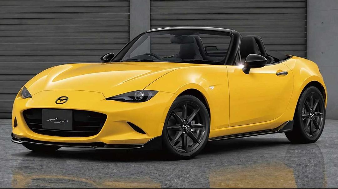 خودرو کات‌باز مزدا (Mazda MX-5) با رنگ زرد ویژه و چرخ‌های مشکی