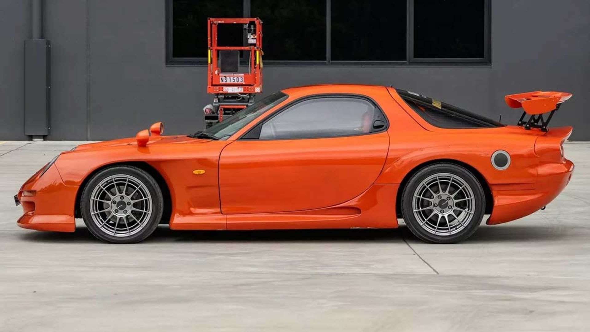 مزدا RX-7 با کیت بدنه پورشه