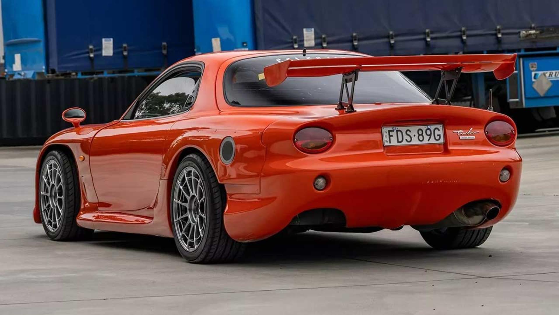مزدا RX-7 با کیت بدنه پورشه