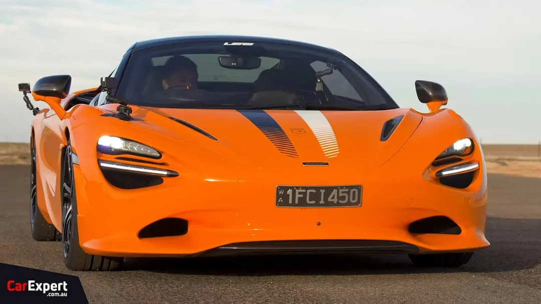 مسابقه درگ مک‌لارن 750S