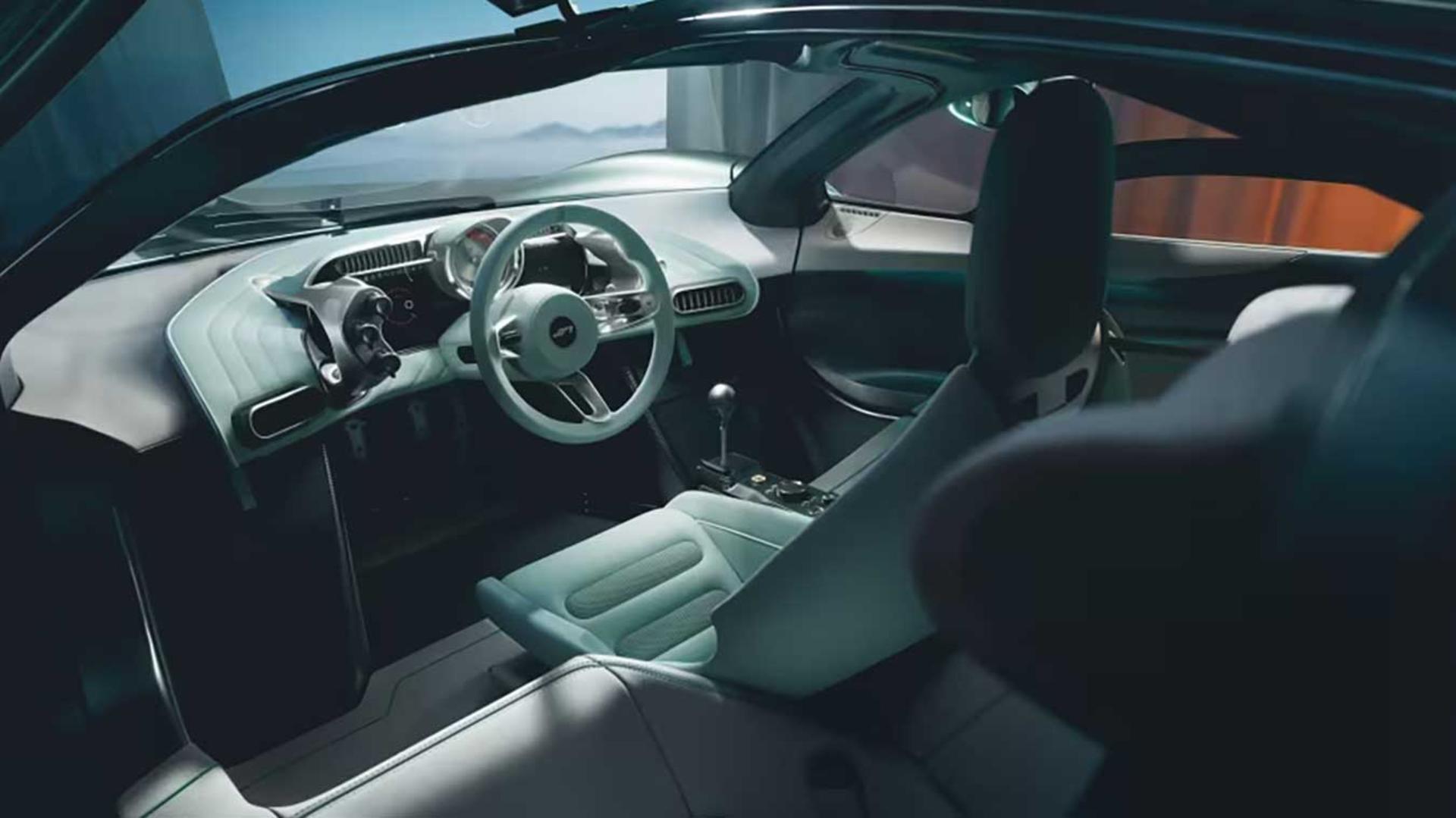 کابین خودروی گوردون موری (Gordon Murray Automotive) S1 با چیدمان سه‌نفره