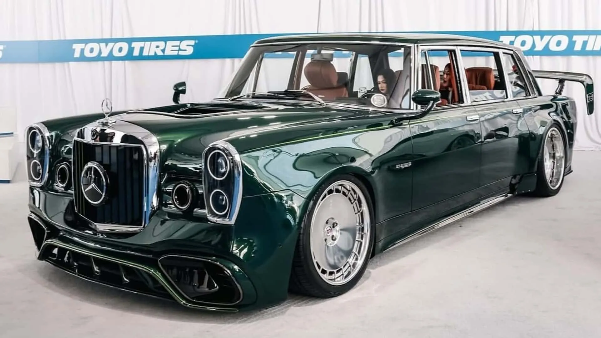 رستوماد مرسدس 600 کلاسیک