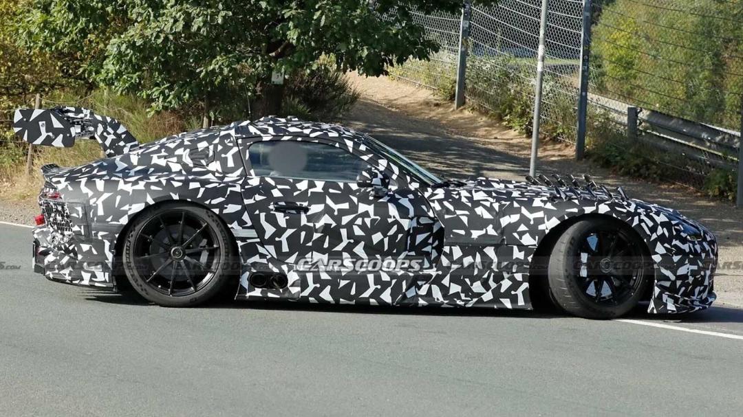 نسل جدید مرسدس AMG GT بلک سریز نمای کناری