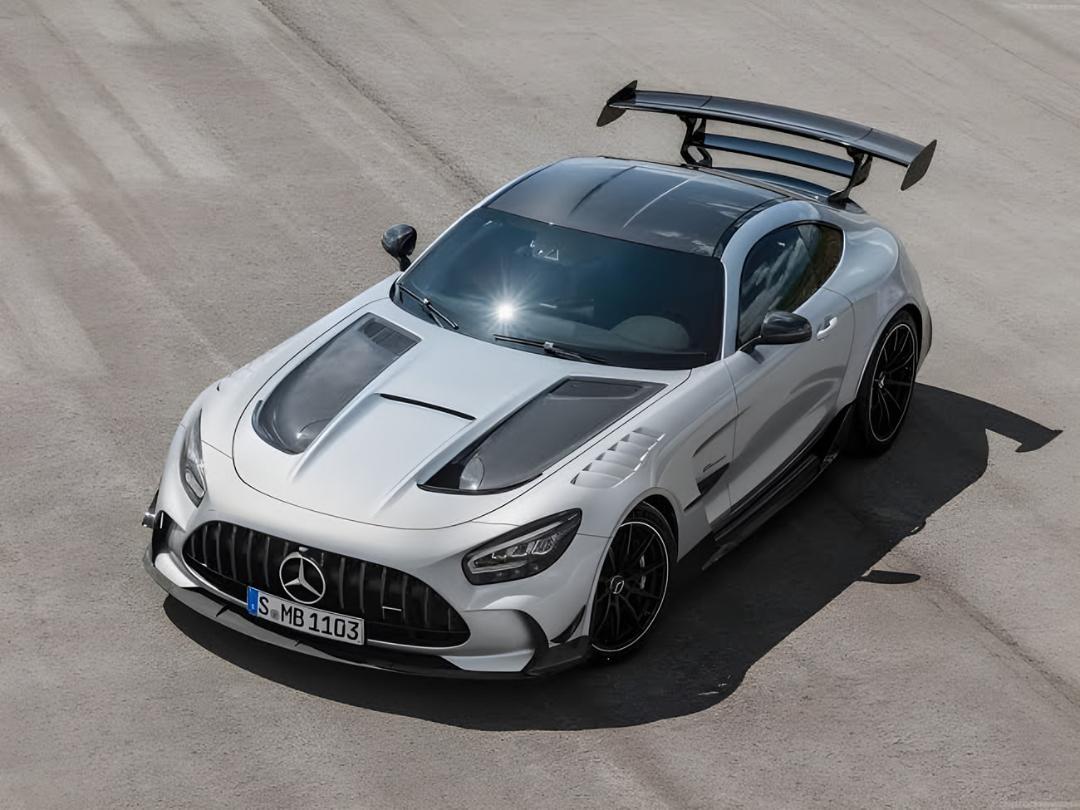 خودرو مرسدس بنز (Mercedes-Benz) AMG GT Black Series با بال عقب بزرگ