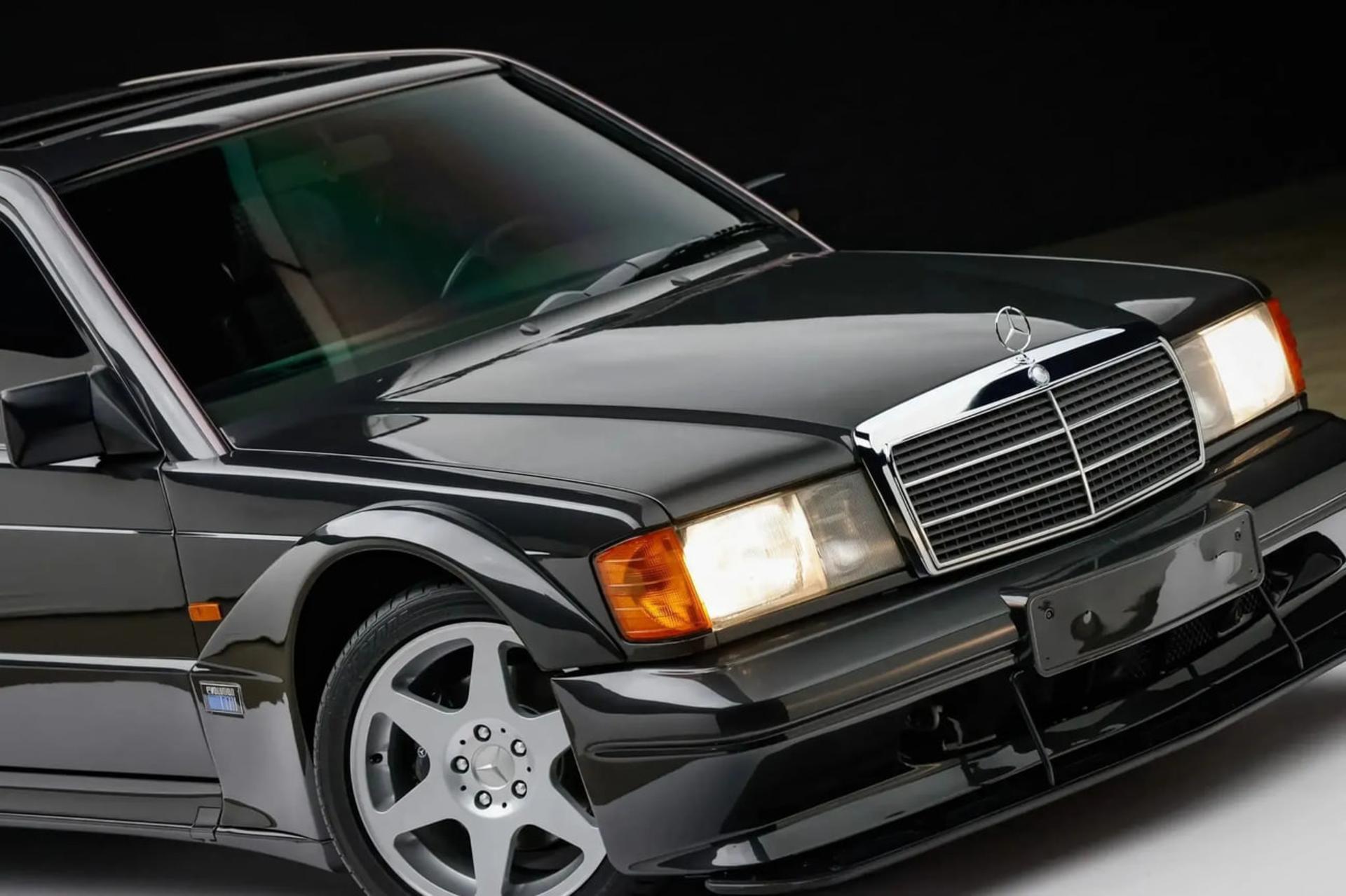 خودروی کلاسیک مرسدس بنز (Mercedes-Benz) مدل 190E 2.5 Evo II با رنگ مشکی
