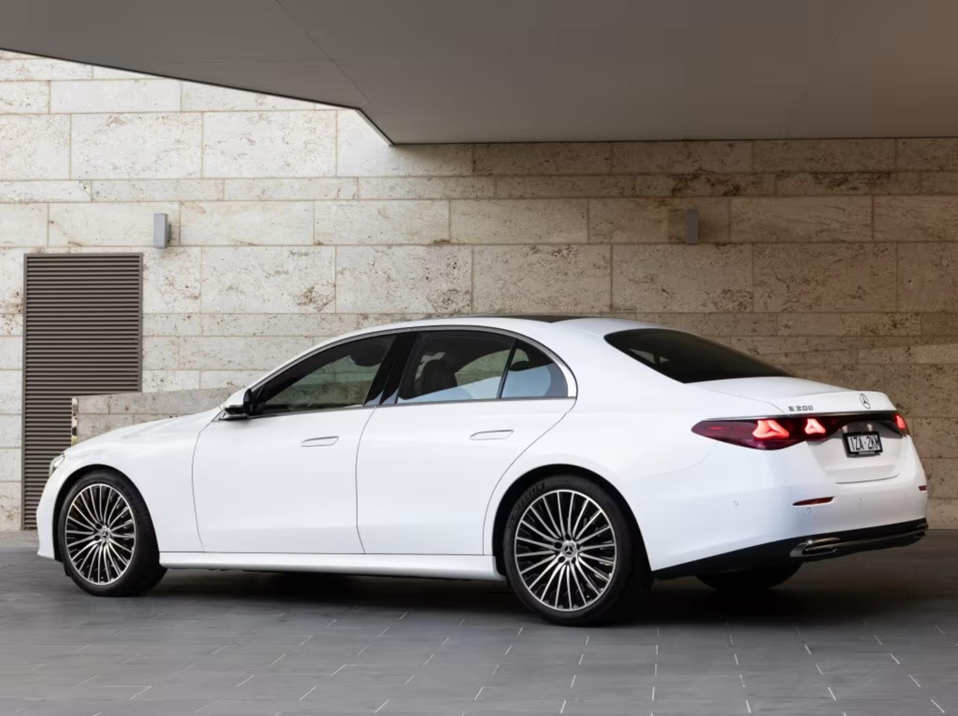 Mercedes-Benz E 200