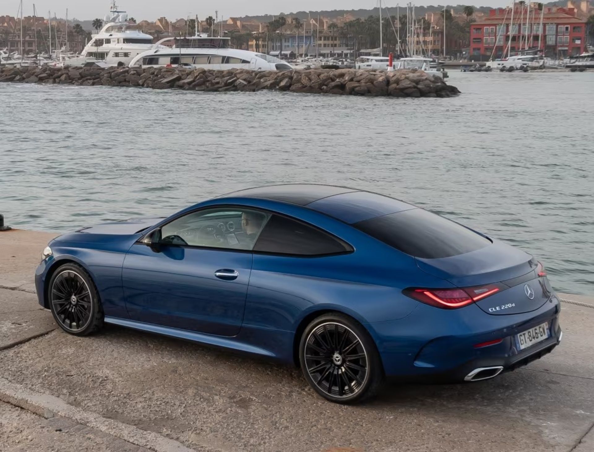 Mercedes-Benz CLE 200